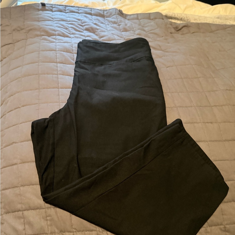Classic Black Women's Capris